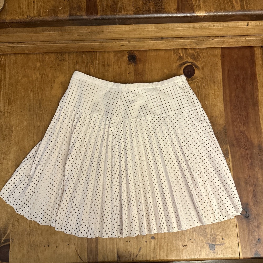 J. Crew C0214 Beige Laser Cut Pleated Skirt 6 Contemporary Cottage